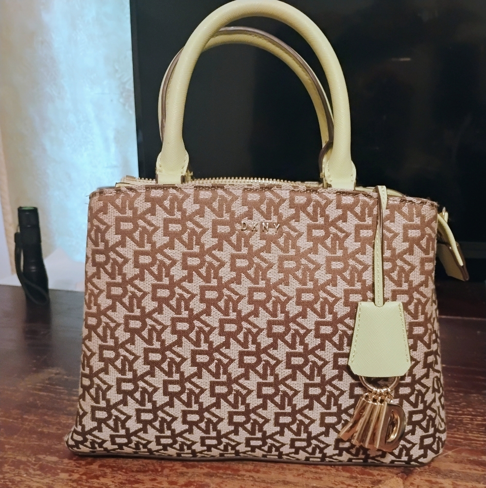 NWOT DKNY Crossbody